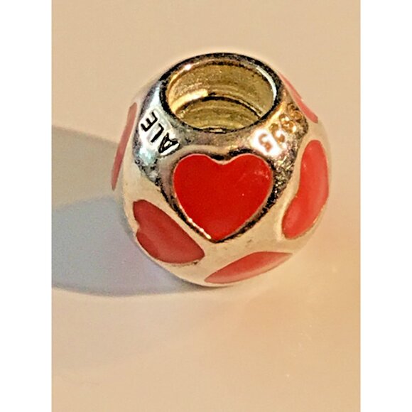 Pandora== Red Hot== Love you== Charm==authentic - Picture 2 of 7